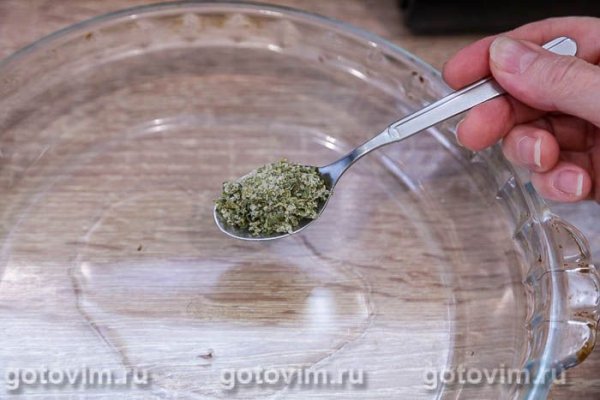 Жареный солёный арахис с базиликом в микроволновке Жареный солёный арахис с базиликом в микроволновке