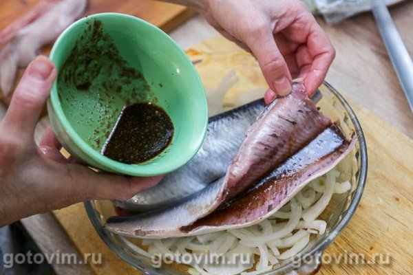 Сельдь, запечённая с соевым соусом по‑дальневосточному в микроволновке Сельдь, запечённая с соевым соусом по‑дальневосточному в микроволновке
