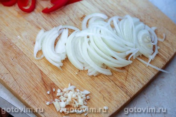 Куриные окорочка с перцем и томатами Куриные окорочка с перцем и томатами