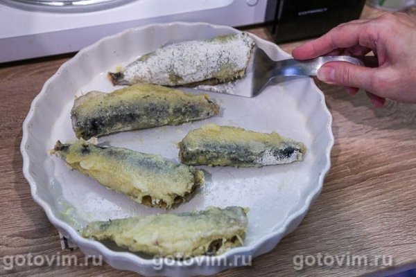 Сардина иваси в хрустящем кляре в микроволновке Сардина иваси в хрустящем кляре в микроволновке
