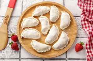Вареники с клубникой Вареники с клубникой