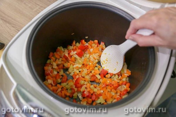 Рыбный суп на бульоне из красной рыбы с сельдереем в мультиварке Рыбный суп на бульоне из красной рыбы с сельдереем в мультиварке