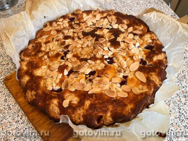 Королевская ватрушка с творогом и вишней