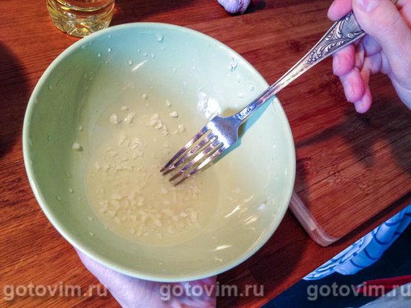 Салат «Нисуаз» со спаржей и консервированной рыбой Салат «Нисуаз» со спаржей и консервированной рыбой