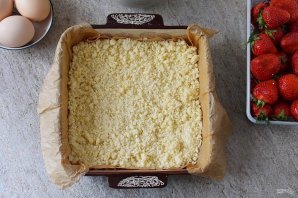 Пирог с клубникой и творогом Пирог с клубникой и творогом