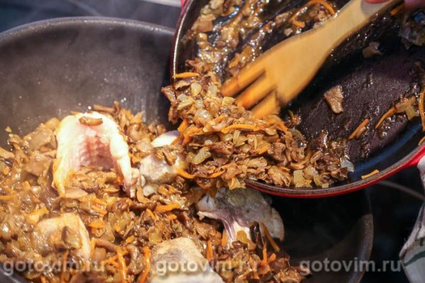 Судак с овощами и опятами 