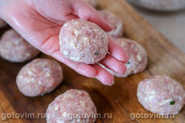 Котлеты из свинины и курицы с сыром чанах Котлеты из свинины и курицы с сыром чанах
