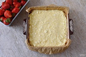 Пирог с клубникой и творогом Пирог с клубникой и творогом