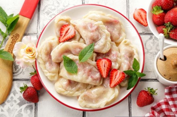 Вареники с клубникой Вареники с клубникой