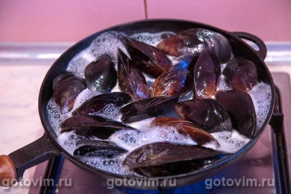 Черноморские мидии с рисом и овощами