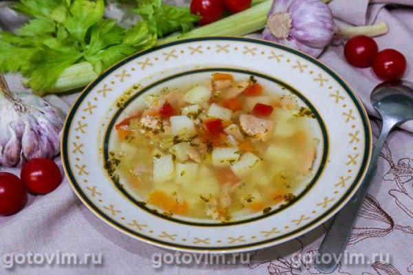 Рыбный суп на бульоне из красной рыбы с сельдереем в мультиварке Рыбный суп на бульоне из красной рыбы с сельдереем в мультиварке