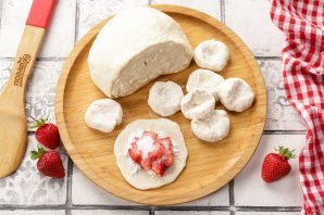 Вареники с клубникой Вареники с клубникой
