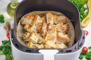 Шашлык из свинины в аэрогриле Шашлык из свинины в аэрогриле