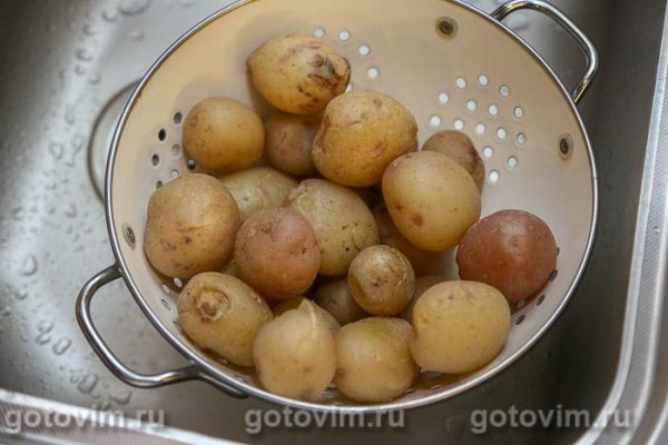 Мини картофель в духовке, запеченный с паприкой Мини картофель в духовке, запеченный с паприкой