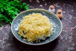 Салат "Подсолнух" с ананасами Салат "Подсолнух" с ананасами