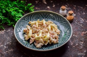 Салат "Подсолнух" с ананасами Салат "Подсолнух" с ананасами