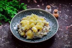 Салат "Подсолнух" с ананасами Салат "Подсолнух" с ананасами