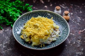 Салат "Подсолнух" с ананасами Салат "Подсолнух" с ананасами
