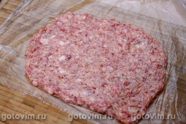 Мясные рулетики с начинкой в мультиварке