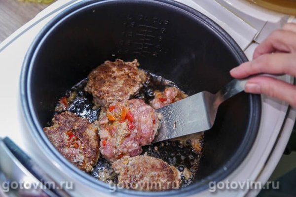 Мясные рулетики с начинкой в мультиварке