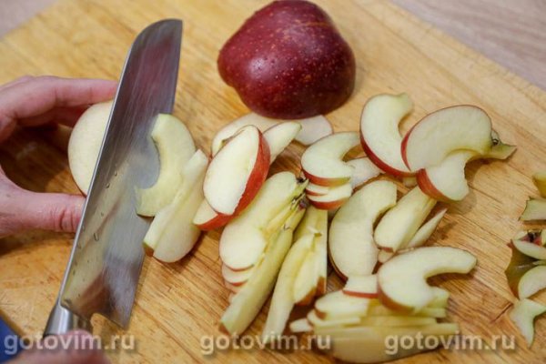 Компот из черной смородины и яблок в мультиварке Компот из черной смородины и яблок в мультиварке