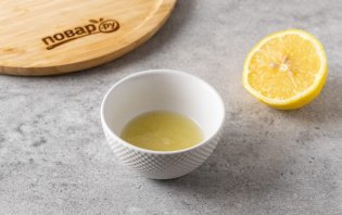 Холодный зеленый чай с лимоном