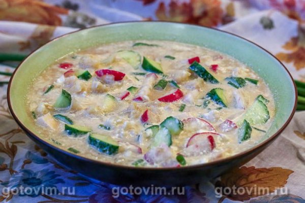 Окрошка на квасе с курицей и цветной капустой Окрошка на квасе с курицей и цветной капустой