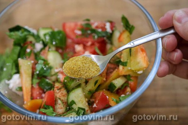 Овощной салат с адыгейским сыром и сванской солью Овощной салат с адыгейским сыром и сванской солью