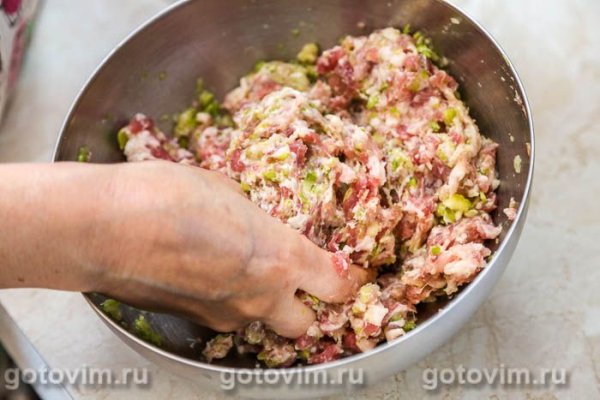 Рулетики из кабачков с мясом Рулетики из кабачков с мясом