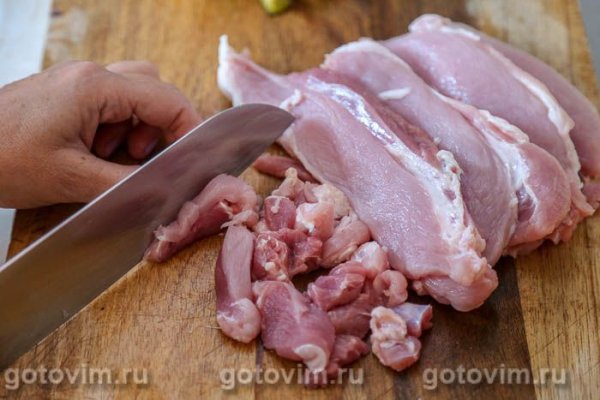 Свиная поджарка со сливой Свиная поджарка со сливой