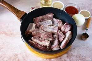 Ребрышки в соусе