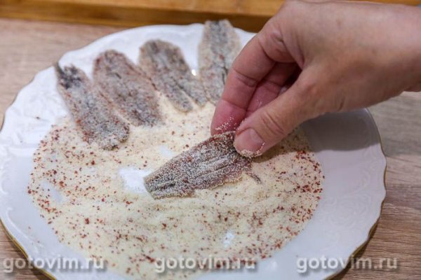 Хамса в панировке, жаренная в мультиварке Хамса в панировке, жаренная в мультиварке