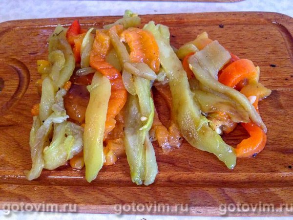 Спагетти с печёным перцем и сыром страчателла Спагетти с печёным перцем и сыром страчателла