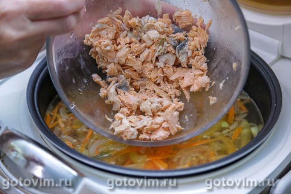 Рыбный суп с креветочными клецками в мультиварке Рыбный суп с креветочными клецками в мультиварке