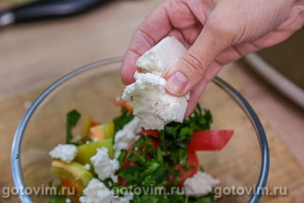 Овощной салат с адыгейским сыром и сванской солью Овощной салат с адыгейским сыром и сванской солью