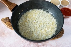 Ребрышки в соусе