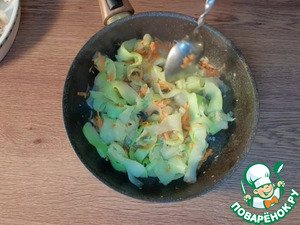 Рыбная запеканка с кабачком под соусом