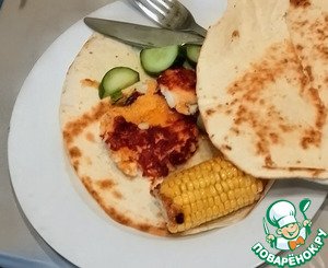 Тако с рыбой, кукурузой и огурцом Тако с рыбой, кукурузой и огурцом