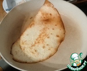 Тако с рыбой, кукурузой и огурцом Тако с рыбой, кукурузой и огурцом