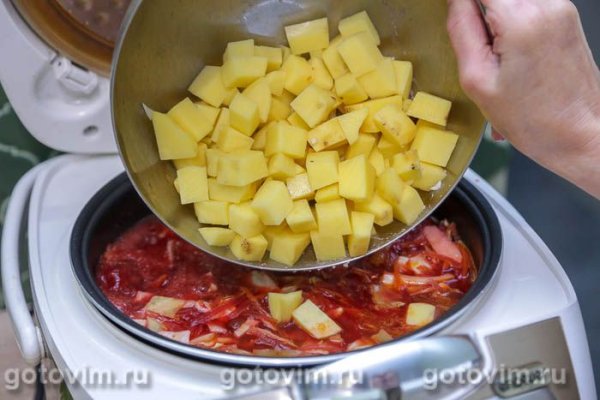 Борщ с фасолью в мультиварке