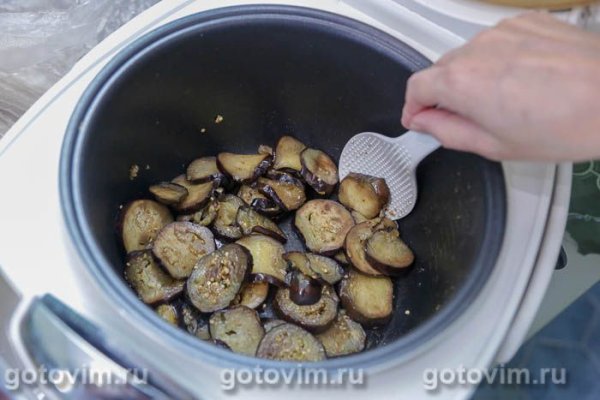 Мясо с баклажанами по‑грузински в мультиварке
