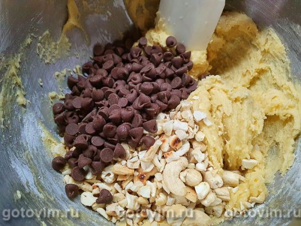 Печенье с шоколадными каплями и кешью Печенье с шоколадными каплями и кешью